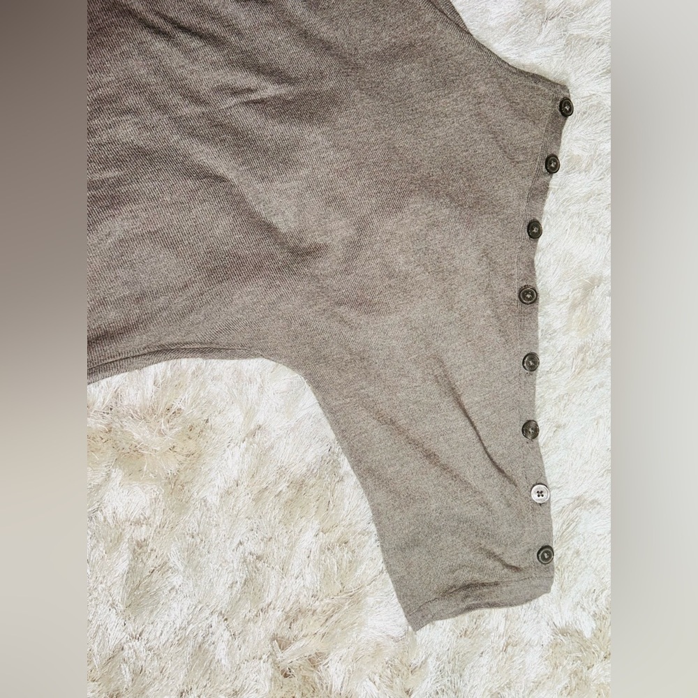 Express Light Button Sweater​